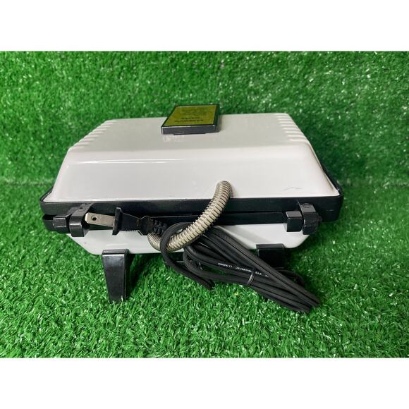 Vintage White Sandwich Toaster - Picture 3 of 7